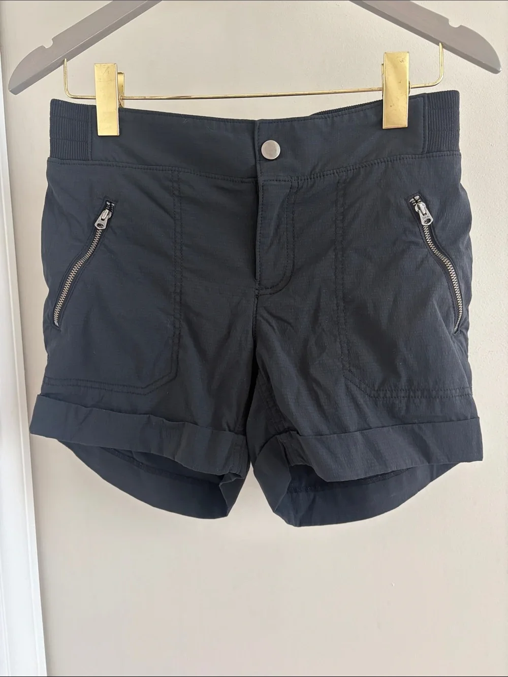 Athleta Trekkie Shortie Women's Shorts Size 8 - Black